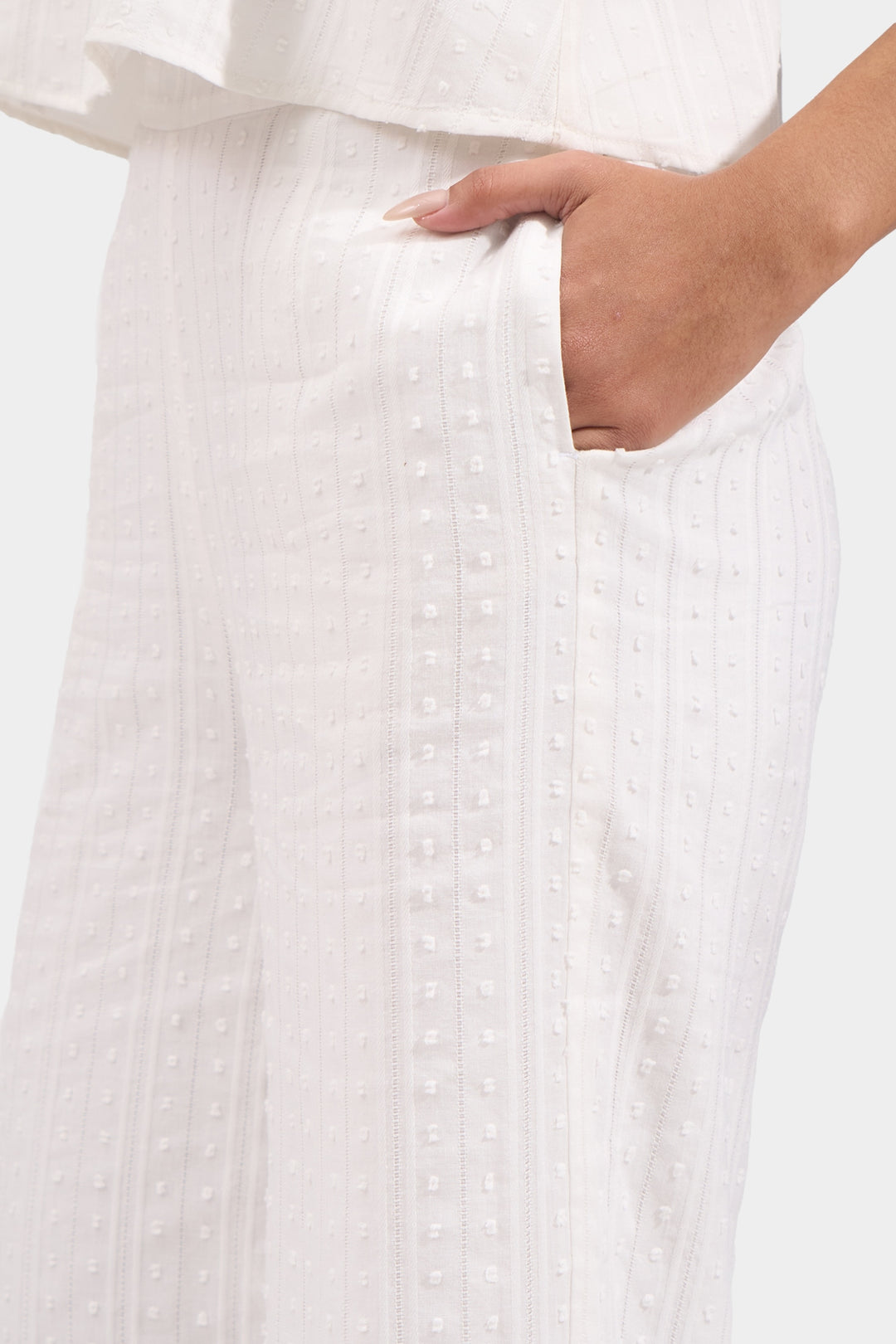 990596-Off White (4).jpg