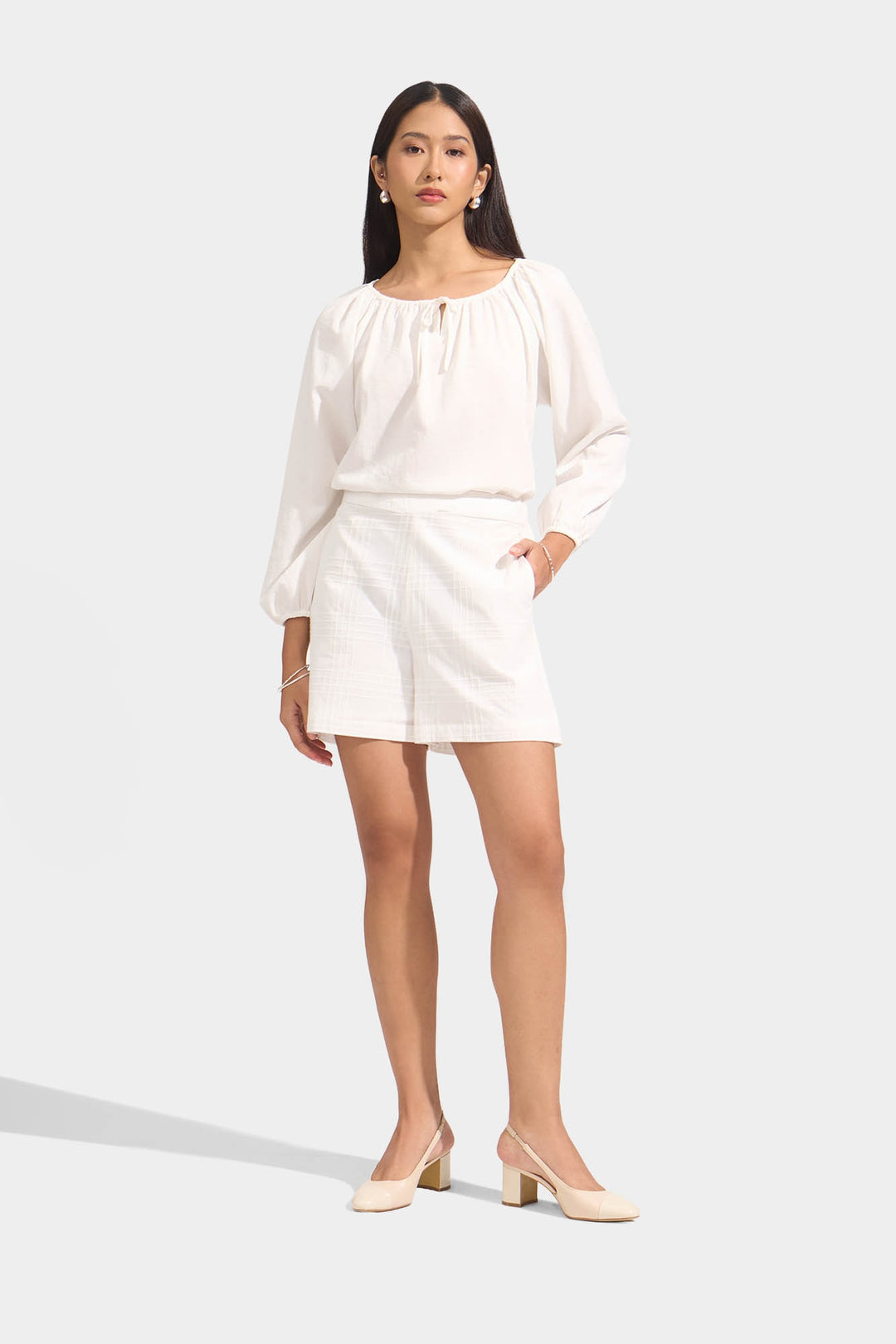 992569-Off White (1).jpg