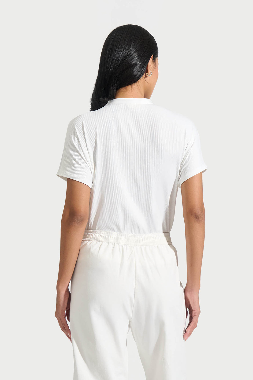 993075-Off White (1).jpg