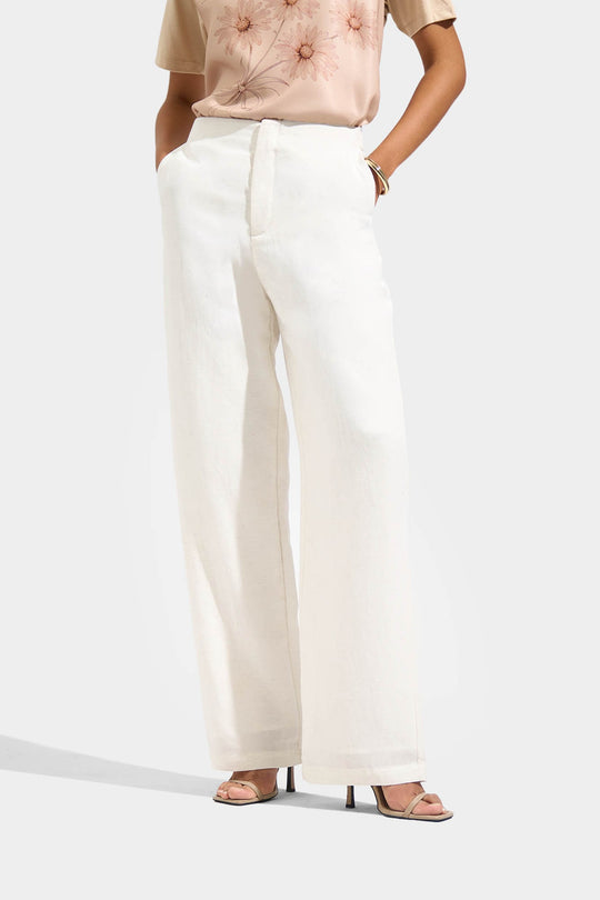files/993538-Off_White_3.jpg